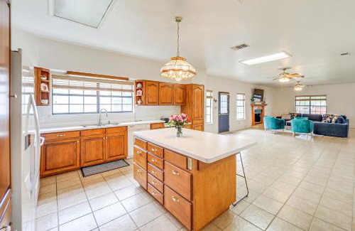 Camp Wood House | Texas Hill Country Retreat - Walk to Nueces River!