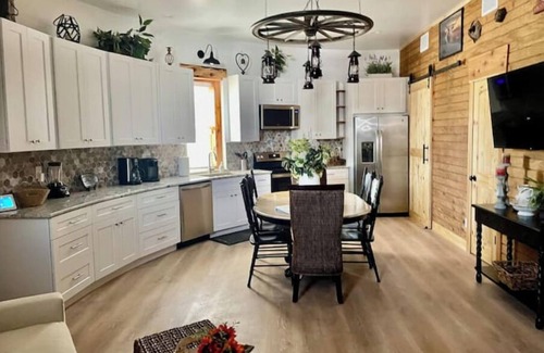 Liberty Hill Apartment | Texas Living, Silo Stylenn