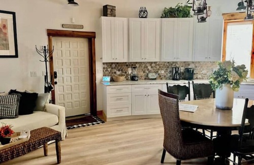 Liberty Hill Apartment | Texas Living, Silo Stylenn