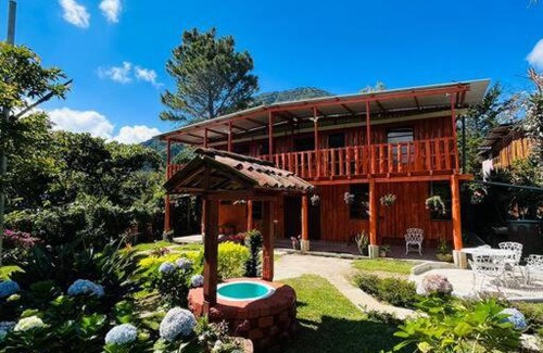 Los Naranjos Ski Chalet | Texas Long Horn Cabaña Los Naranjos