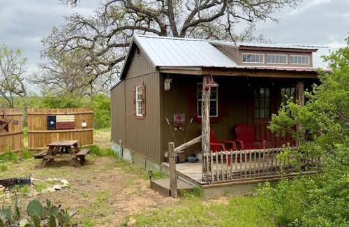 Voca Cabin | Texas Our Texas - Castell Cabin - Sleeps 4