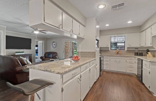 Keller House | Texas Rival Home in Fort Worth/Keller Globe Life AT&T by HomestayPros