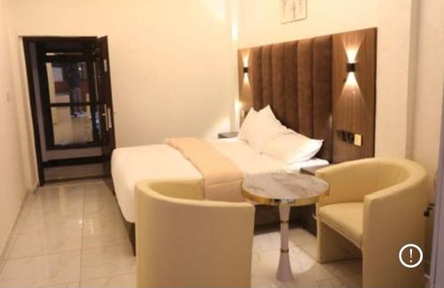 Accra Hotel | Texas Royal Lodge Hotel