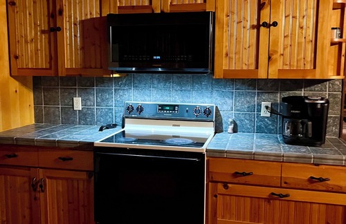 North San Antonio - SAT House | Texas Rustic Cozy Home in San Antonio Texas - 15 minutes from the Airport