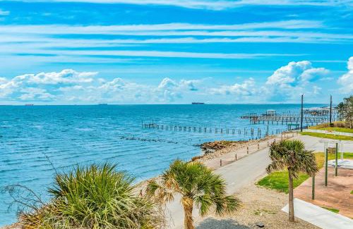 Bacliff House | Texas Sun