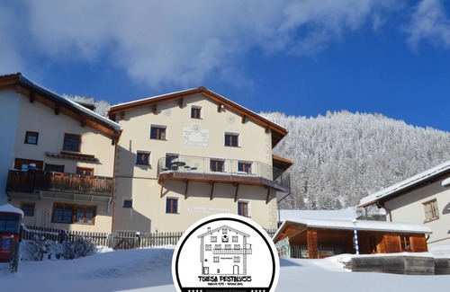 Vaz-Obervaz House | Tgiesa Pestaluzz is a charming house for groups and families