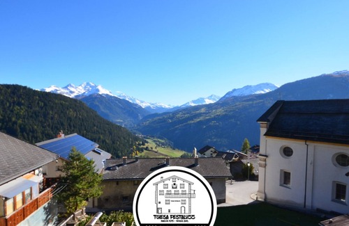 Vaz-Obervaz House | Tgiesa Pestaluzz is a charming house for groups and families