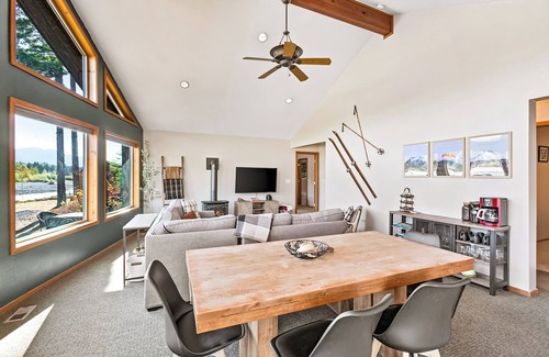 Packwood Cabin | Th River House- Riverfront cabin with hot tub, fire pit and gazebo- New Owner