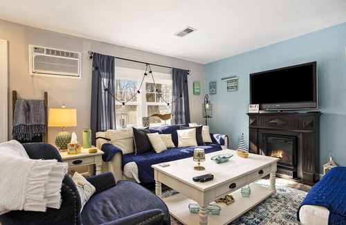 South Haven House | The Cozy Cottage of South Haven