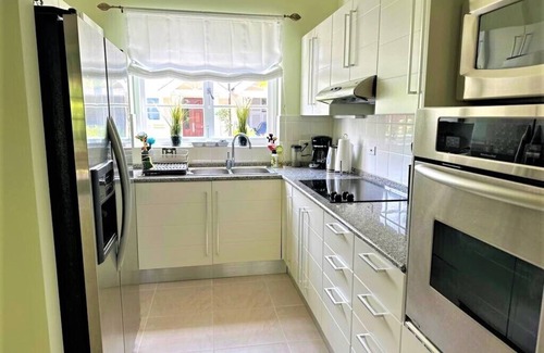 Sandy Lane House | TH3, NEW-3 Bed Townhouse near beach on West Coast