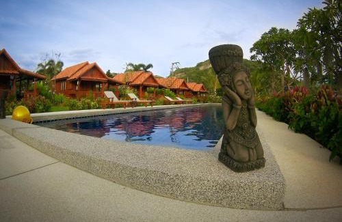 Wang Pong Resort | Thai House Resort