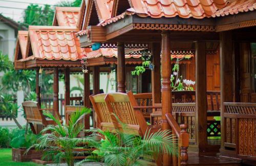 Wang Pong Resort | Thai House Resort