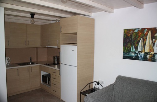 Psili Ammos Apartment | Thalatta II Seaside Accommodation