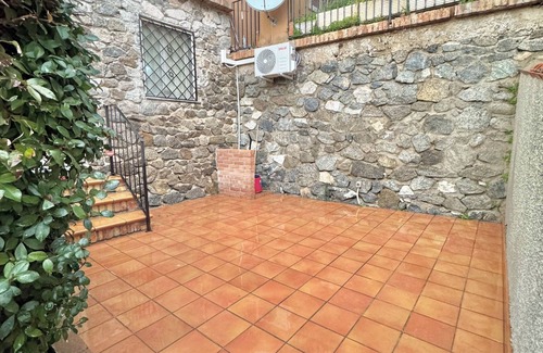 Calalunga-Pietragrande House | Thalè vacation home ground floor apartment outdoor patio and parking. 7 guests