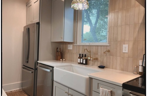 Taylor Bed & Breakfast | Thames Home