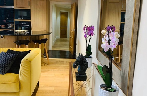 Sands End Apartment | Thames Point, Imperial Wharf