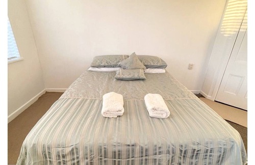 Thames Cottage | Thames Seaview Cottage