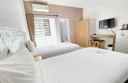 Lam Plai Mat Hotel | Thanaphat Place