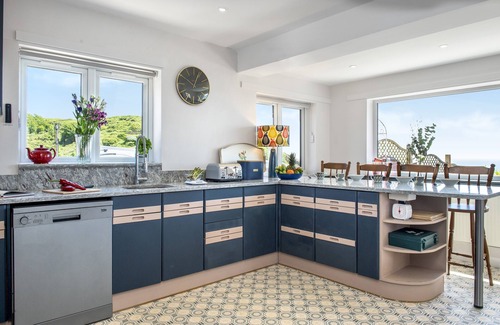 Portwrinkle House | Thanckes House - Amazing views, Hot Tub, Indoor Pool & Outdoor Kitchen