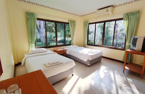 Nakhon Nayok Resort | Thara Cholapruek Resort - SHA Extra Plus
