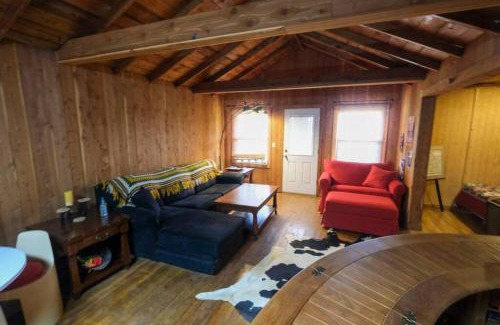 Minden House | That 70s Cabin Yellow Rose Canyon
