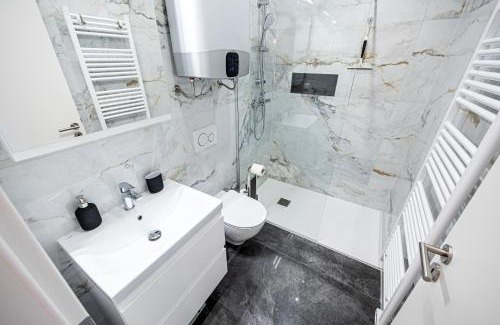 Ljubljana Apartment | That Cat Flat - free parking, near city center, cats!