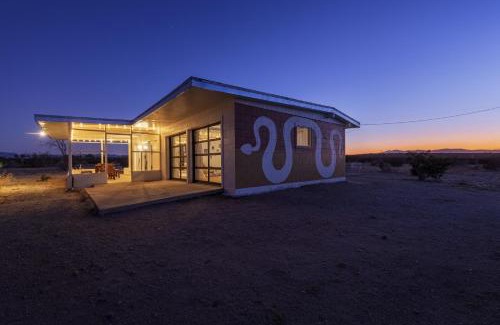 Twentynine Palms House | That Desert House - Hot Tub, Privacy & Desert Views! home