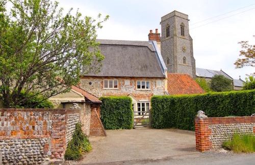 Trunch House | Thatch Cottage