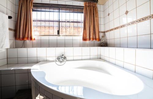 Eldoraigne House | Thatch Haven Guesthouse