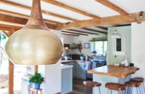 Georgeham Cottage | Thatched Coastal Cottage~Family Friendly~Sleeps 8~Large Peaceful Garden