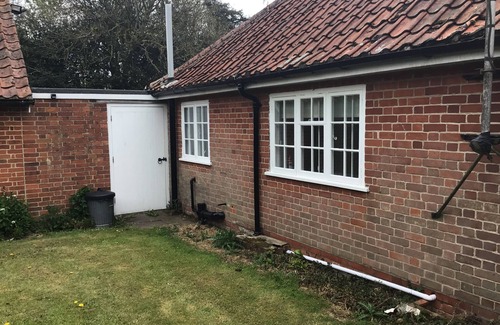 Manningtree Cottage | Thatched Cottage in the countryside