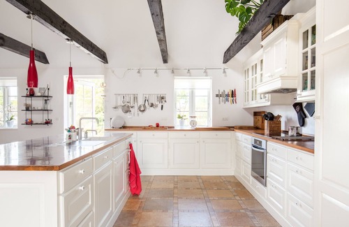 Udsholt Other | Thatched house of 200 m². 1 km from the beach. Campfire place and large lawn.