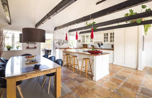 Udsholt Other | Thatched house of 200 m². 1 km from the beach. Campfire place and large lawn.