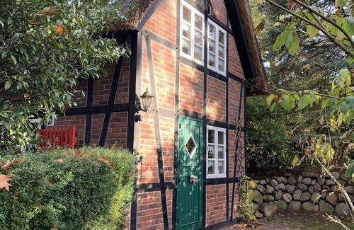 Sankt Dionys House | Thatched roof house - Heath village St. Dionys near Lüneburg-https:/youtu.be/xg4TJK1gvxU