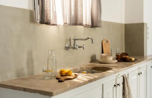 Firopotamos Apartment | Thavma View Milos