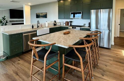 Malletts Bay House | Thayer Beach Lakehouse