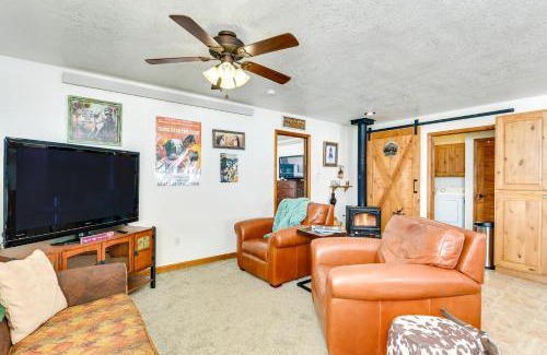 Thayne Apartment | Thayne Retreat with Mountain Views - Near Trails!