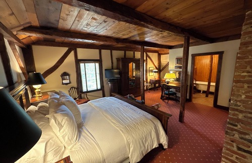 Village of Southampton Bed & Breakfast | The 1708 House