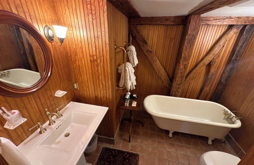 Village of Southampton Bed & Breakfast | The 1708 House