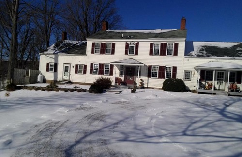 Greene Bed & Breakfast | The 1810 Juliand House Bed & Breakfast