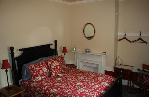 Dundee Bed & Breakfast | The 1819 Red Brick Inn