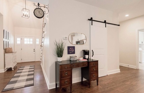 Pinehurst House | The 19th Hole: Sleeps 10. Pool Table, Fire Pit