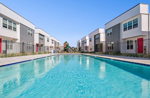 Greater Greenspoint House | The 3-bedroom Smart Townhome in beautiful Houston!