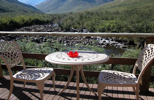 Leribe District House | The 3 Star River Lodge