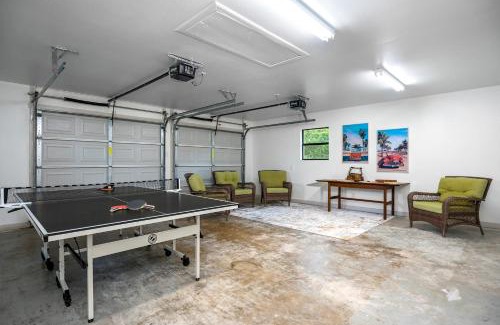 Fredericksburg House | The 309 Retreat - Hot Tub & Fire Pit