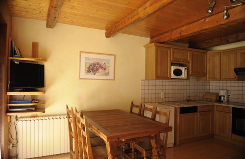 Ceillac Apartment | The 4 seasons in the Parc du Queyras, hikes for all.