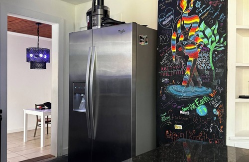 Gladstone House | The 420 House