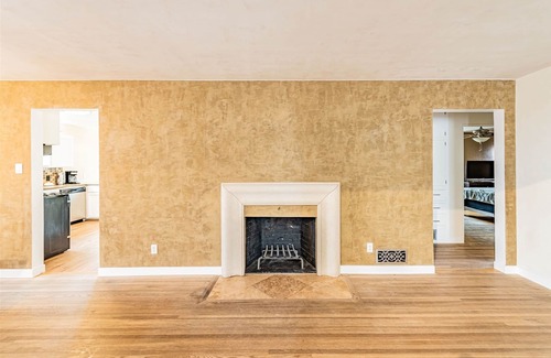 Nob Hill House | The 444 In Nob Hill - 3B/2B | 3 Bed, 2 Bath