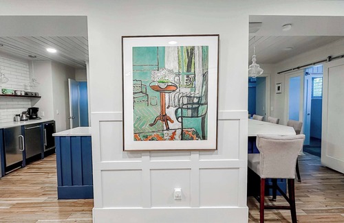 Lower Burns Park House | The 4M Golden House #9 - Beautiful Apt Minutes from Downtown!