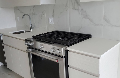 Central Okanagan Apartment | The 609 Penthouse Suite with view.